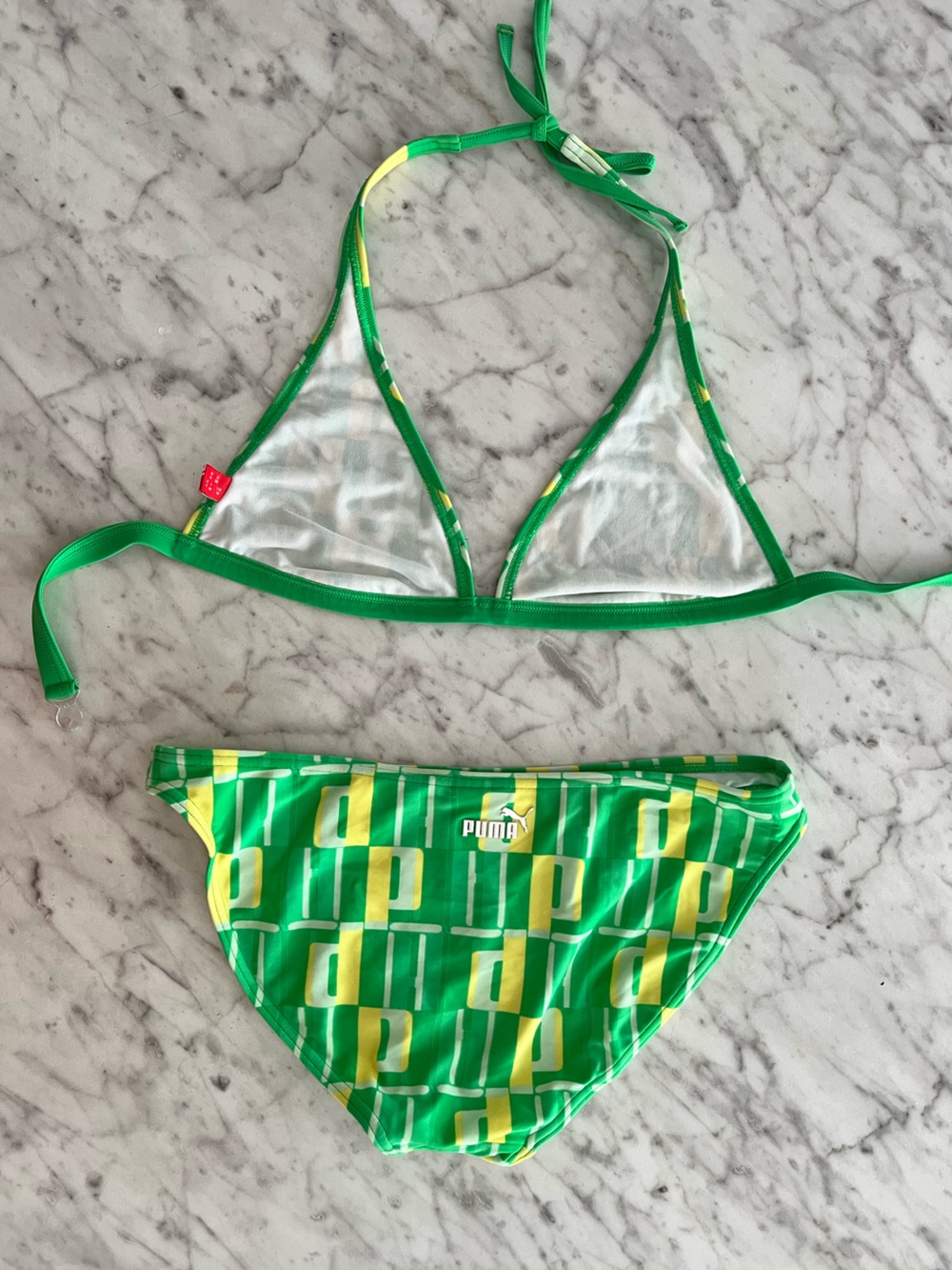 Bikini - Picture 2 of 6